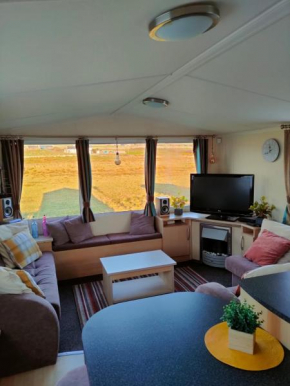 M&C Caravan Hire Sunnysands